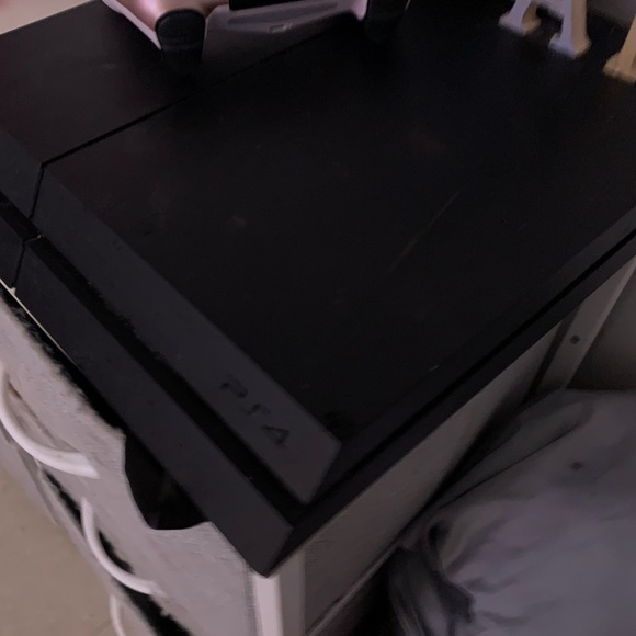 PS 4 CONSOLE USED , with 2 controllers (White and Pink ) and Connecting cables - Picture 4 of 6